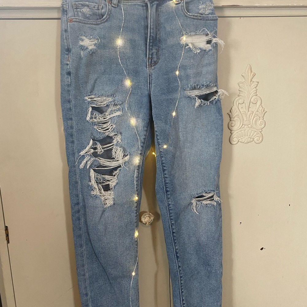 American eagle mom jeans